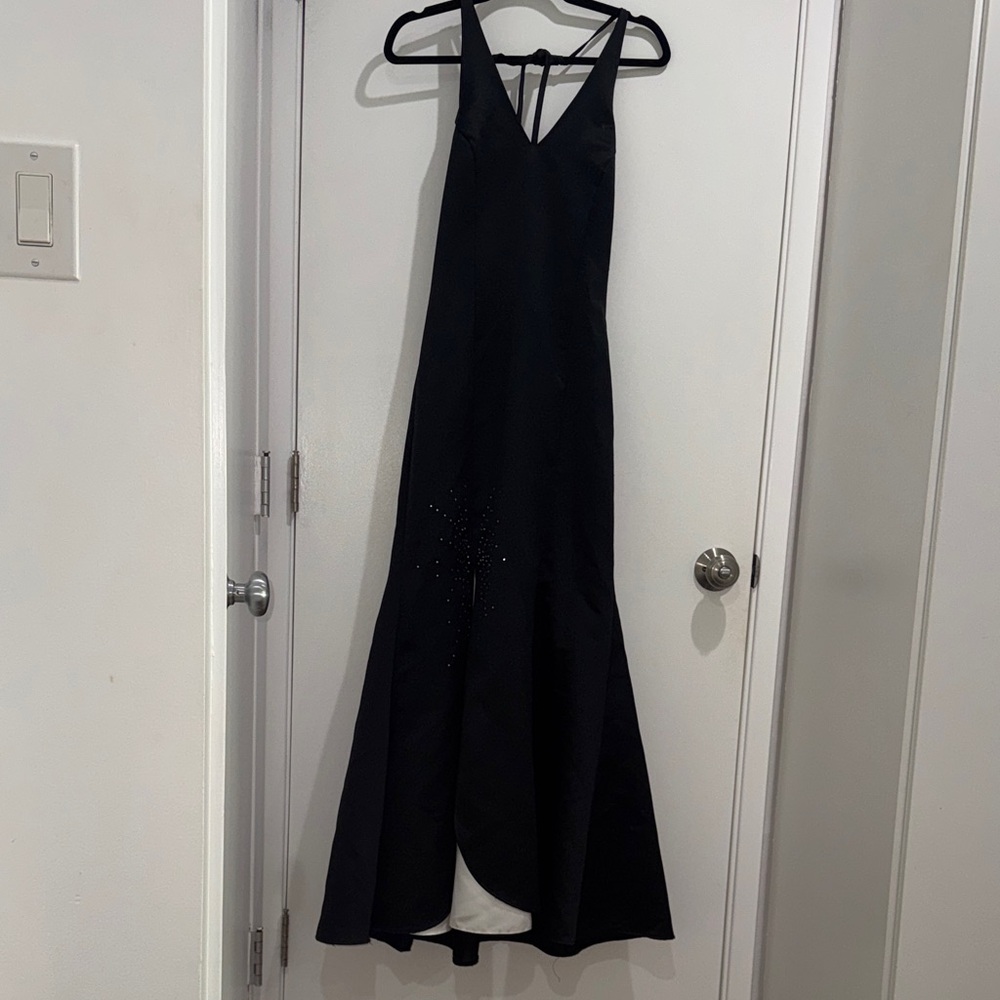 Jessica McClintock Black Maxi V-Neck Evening Gown